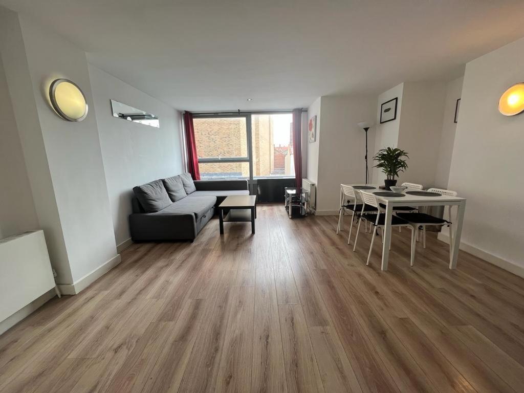 Full Apartment! Brick Lane! Лондон Екстериор снимка